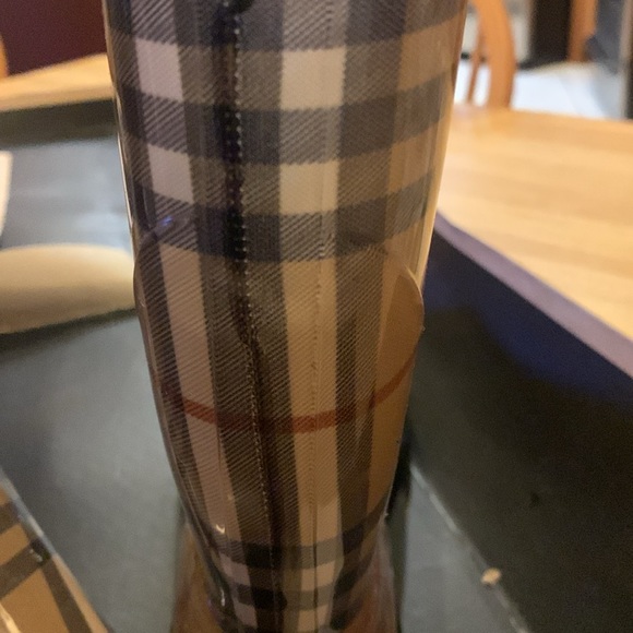 Burberry Rainboots - Picture 1 of 10